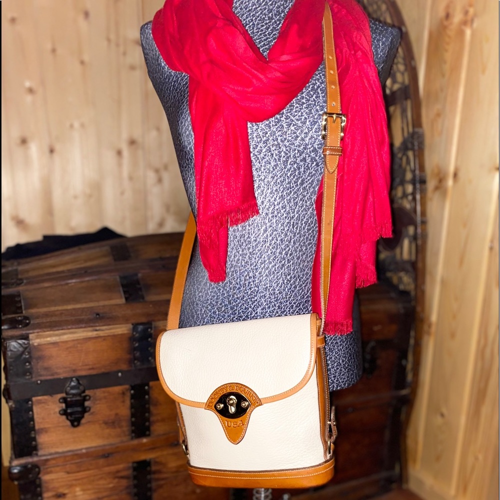 Absolutely Gorgeous Vintage Dooney & Bourke